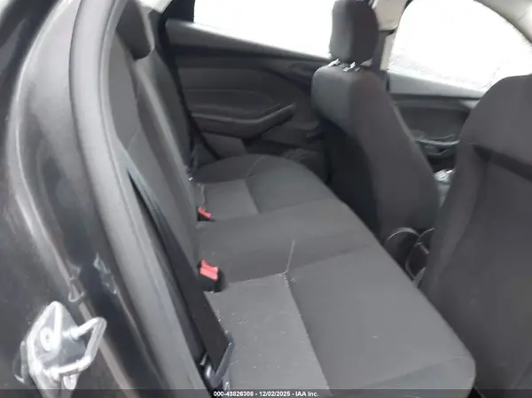 1FADP3E2XHL256073 2017 FORD FOCUS - Image 8