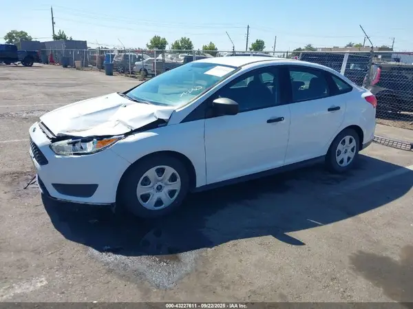 1FADP3E2XHL277764 2017 FORD FOCUS - Image 2