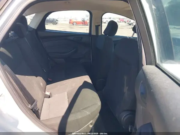 1FADP3E2XHL277764 2017 FORD FOCUS - Image 8
