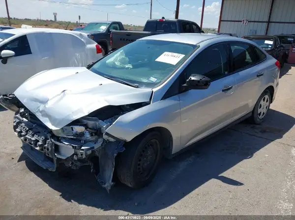 1FADP3E2XHL347666 2017 FORD FOCUS - Image 2