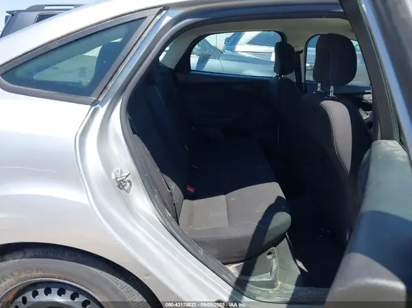 1FADP3E2XHL347666 2017 FORD FOCUS - Image 8