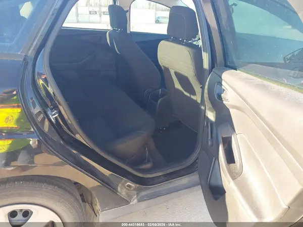 1FADP3E2XJL222740 2018 FORD FOCUS - Image 8