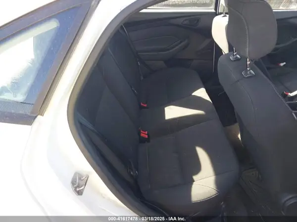 1FADP3E2XJL266642 2018 FORD FOCUS - Image 8