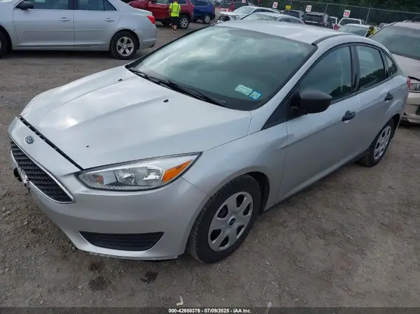 1FADP3E2XJL274529 2018 FORD FOCUS - Image 2