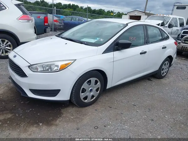 1FADP3E2XJL274689 2018 FORD FOCUS - Image 2