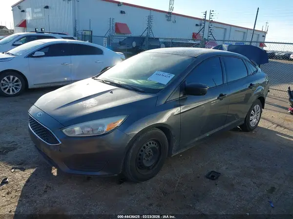 1FADP3E2XJL286891 2018 FORD FOCUS - Image 2