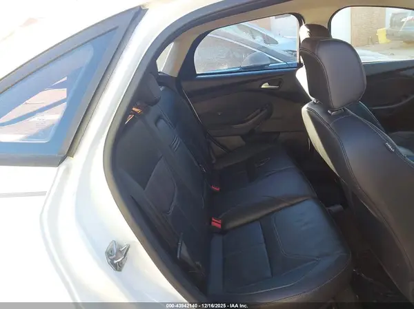 1FADP3F20GL200740 2016 FORD FOCUS - Image 8