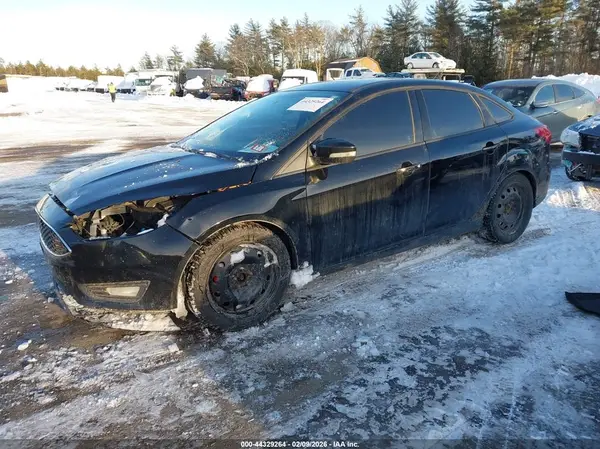 1FADP3F20GL228005 2016 FORD FOCUS - Image 2