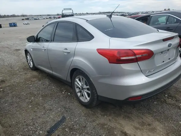 1FADP3F20GL255527 2016 FORD FOCUS - Image 2
