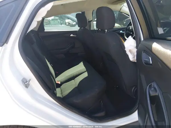 1FADP3F20GL285272 2016 FORD FOCUS - Image 8