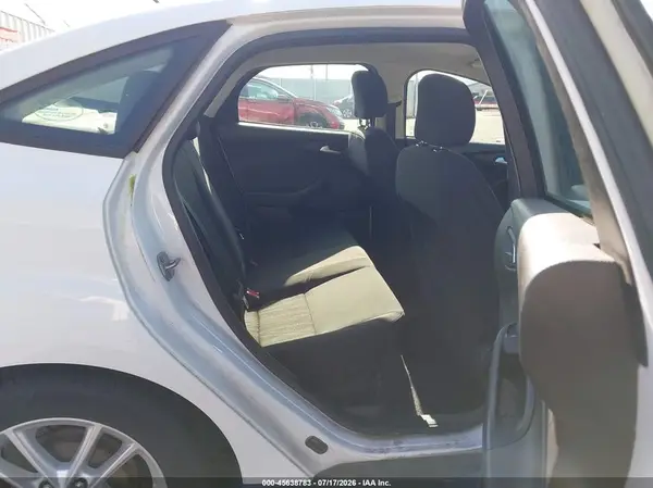 1FADP3F20GL303396 2016 FORD FOCUS - Image 8