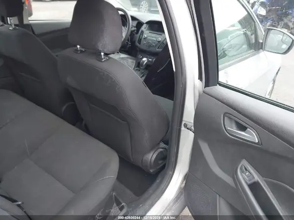 1FADP3F20GL326855 2016 FORD FOCUS - Image 8