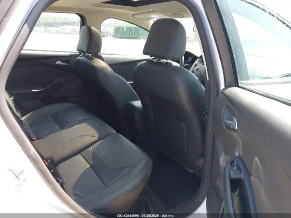1FADP3F20GL329898 2016 FORD FOCUS - Image 8