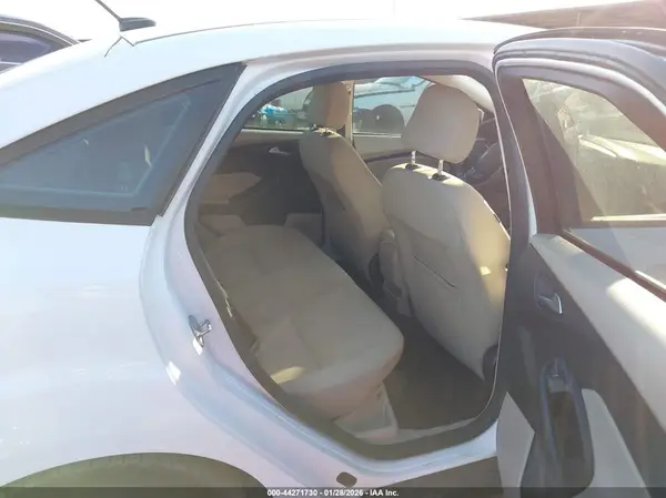 1FADP3F20GL351092 2016 FORD FOCUS - Image 8