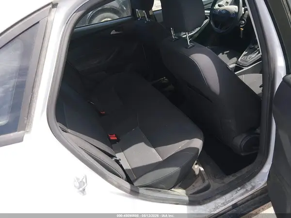 1FADP3F20HL235702 2017 FORD FOCUS - Image 8