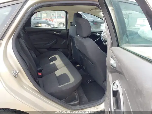 1FADP3F20HL237823 2017 FORD FOCUS - Image 8