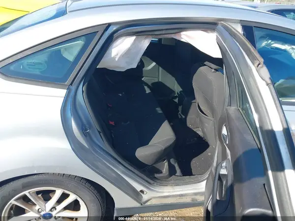 1FADP3F20HL266142 2017 FORD FOCUS - Image 8