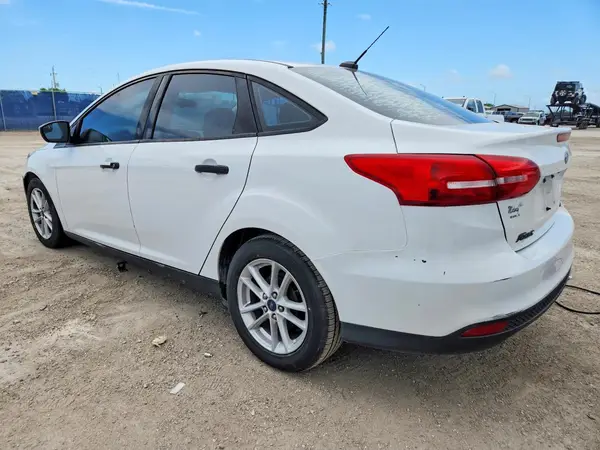 1FADP3F20HL275049 2017 FORD FOCUS - Image 2