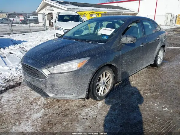 1FADP3F20JL215570 2018 FORD FOCUS - Image 2
