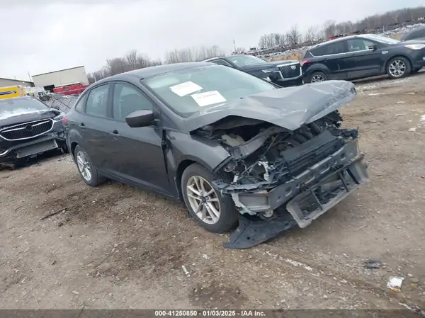 1FADP3F20JL258810 2018 FORD FOCUS - Image 1