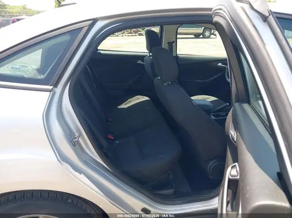 1FADP3F20JL264008 2018 FORD FOCUS - Image 8