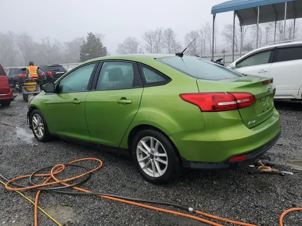 1FADP3F20JL267555 2018 FORD FOCUS - Image 2