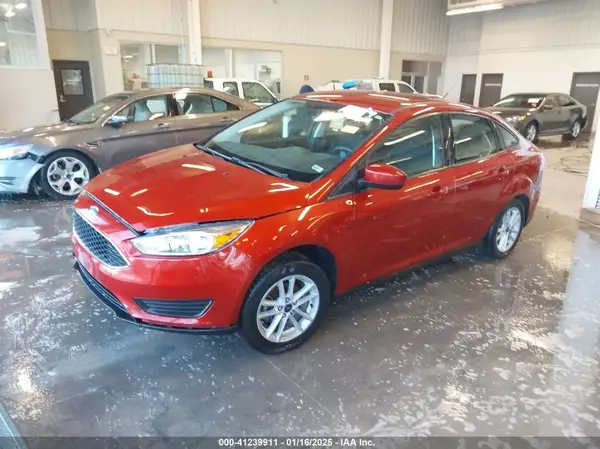 1FADP3F20JL278068 2018 FORD FOCUS - Image 2