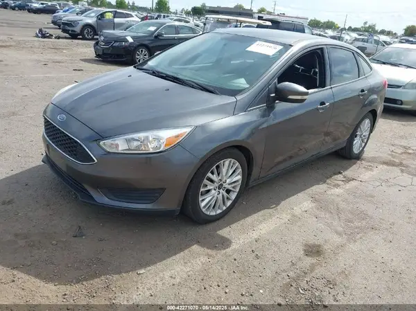 1FADP3F20JL327186 2018 FORD FOCUS - Image 2