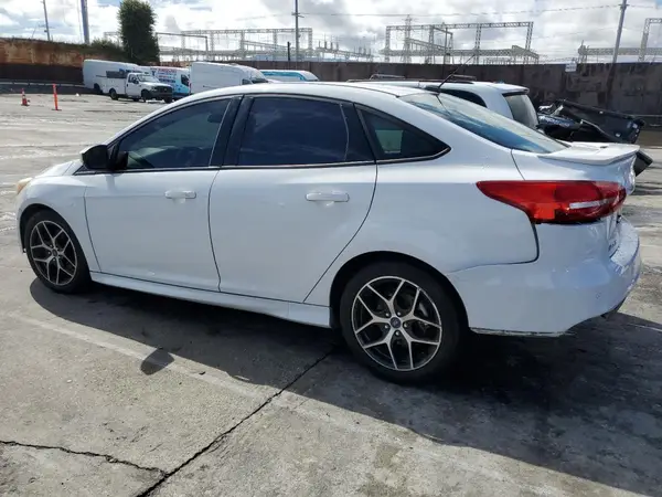 1FADP3F21GL227302 2016 FORD FOCUS - Image 2