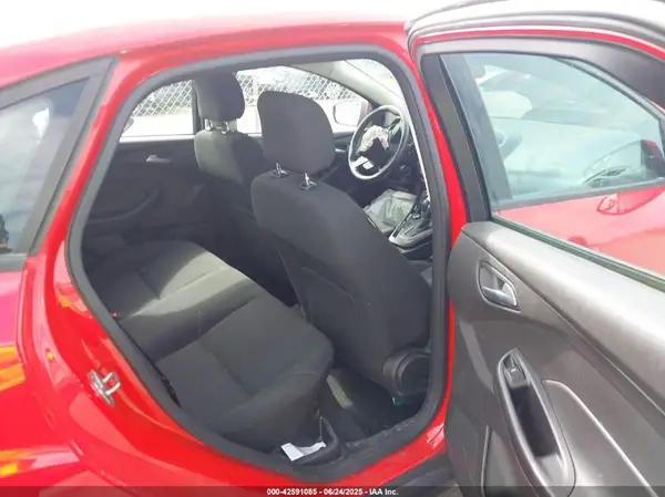 1FADP3F21GL246092 2016 FORD FOCUS - Image 8