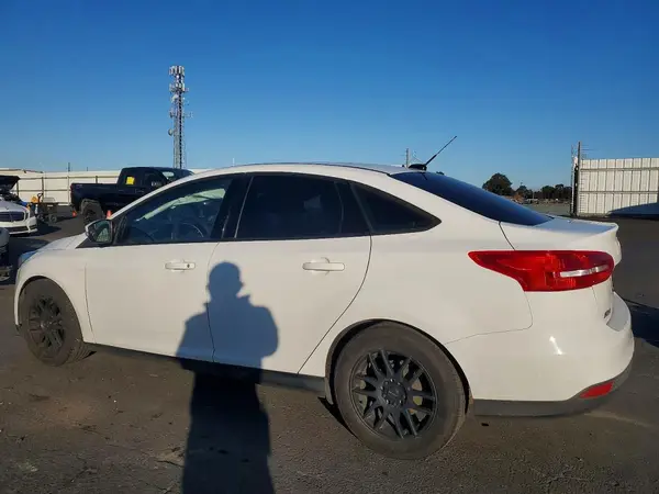 1FADP3F21GL253835 2016 FORD FOCUS - Image 2
