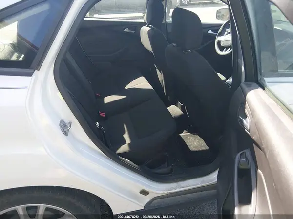 1FADP3F21GL256752 2016 FORD FOCUS - Image 8
