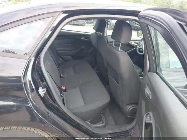 1FADP3F21GL279240 2016 FORD FOCUS - Image 8