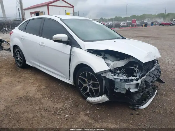 1FADP3F21GL288553 2016 FORD FOCUS - Image 1