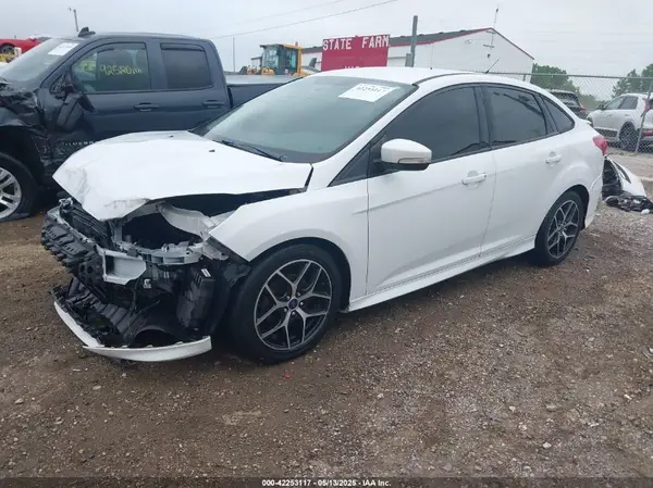1FADP3F21GL288553 2016 FORD FOCUS - Image 2