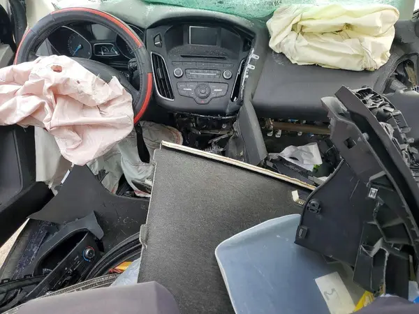 1FADP3F21GL299097 2016 FORD FOCUS - Image 8