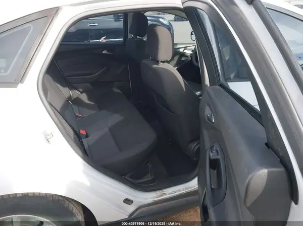 1FADP3F21GL340876 2016 FORD FOCUS - Image 8