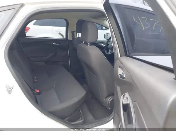 1FADP3F21GL341767 2016 FORD FOCUS - Image 8