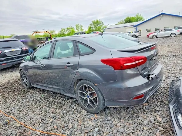 1FADP3F21GL403135 2016 FORD FOCUS - Image 2