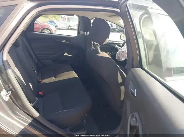 1FADP3F21HL227012 2017 FORD FOCUS - Image 8