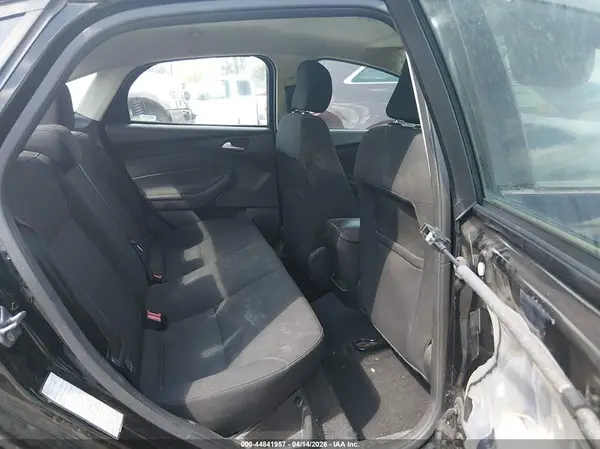 1FADP3F21HL279370 2017 FORD FOCUS - Image 8
