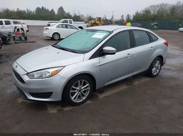 1FADP3F21HL323318 2017 FORD FOCUS - Image 2