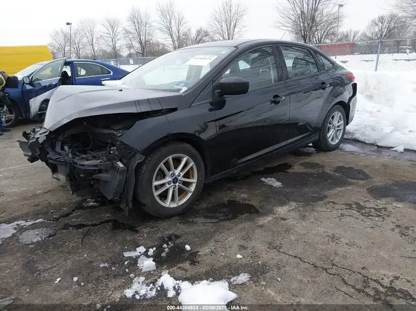 1FADP3F21JL212791 2018 FORD FOCUS - Image 2