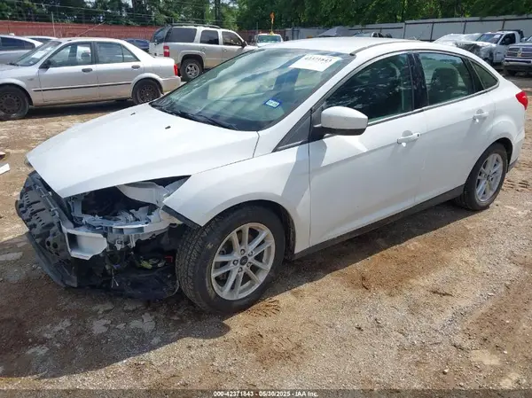 1FADP3F21JL224004 2018 FORD FOCUS - Image 2