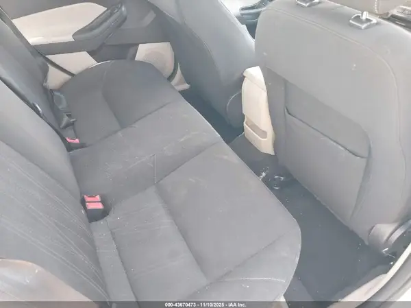 1FADP3F21JL225220 2018 FORD FOCUS - Image 8