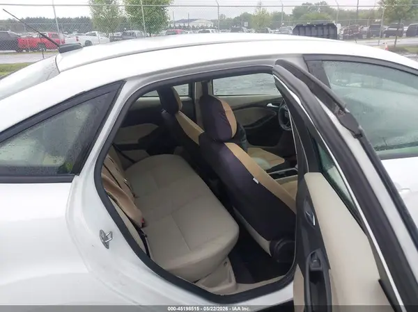 1FADP3F21JL227453 2018 FORD FOCUS - Image 8