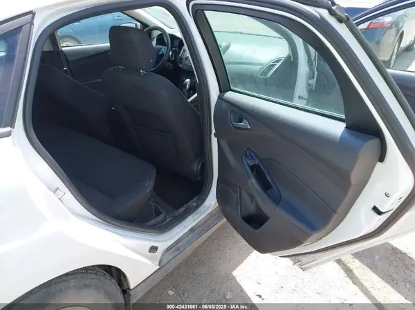 1FADP3F21JL231602 2018 FORD FOCUS - Image 8