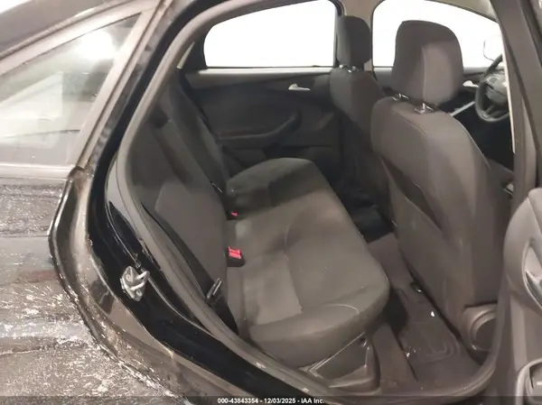 1FADP3F21JL245905 2018 FORD FOCUS - Image 8