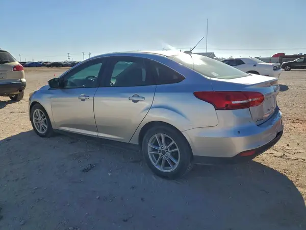 1FADP3F21JL260985 2018 FORD FOCUS - Image 2