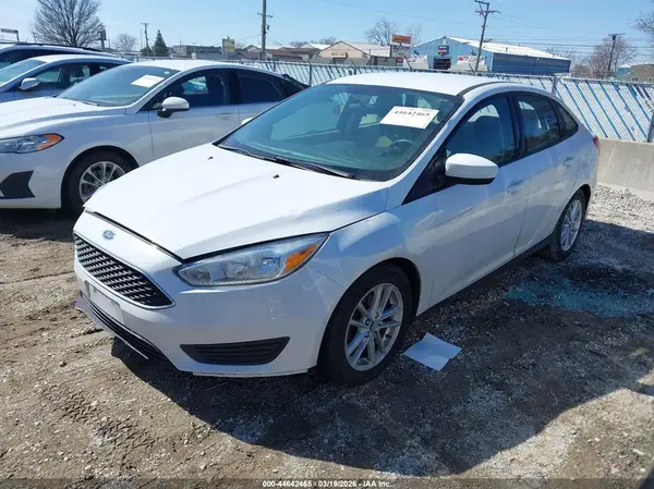 1FADP3F21JL262302 2018 FORD FOCUS - Image 2